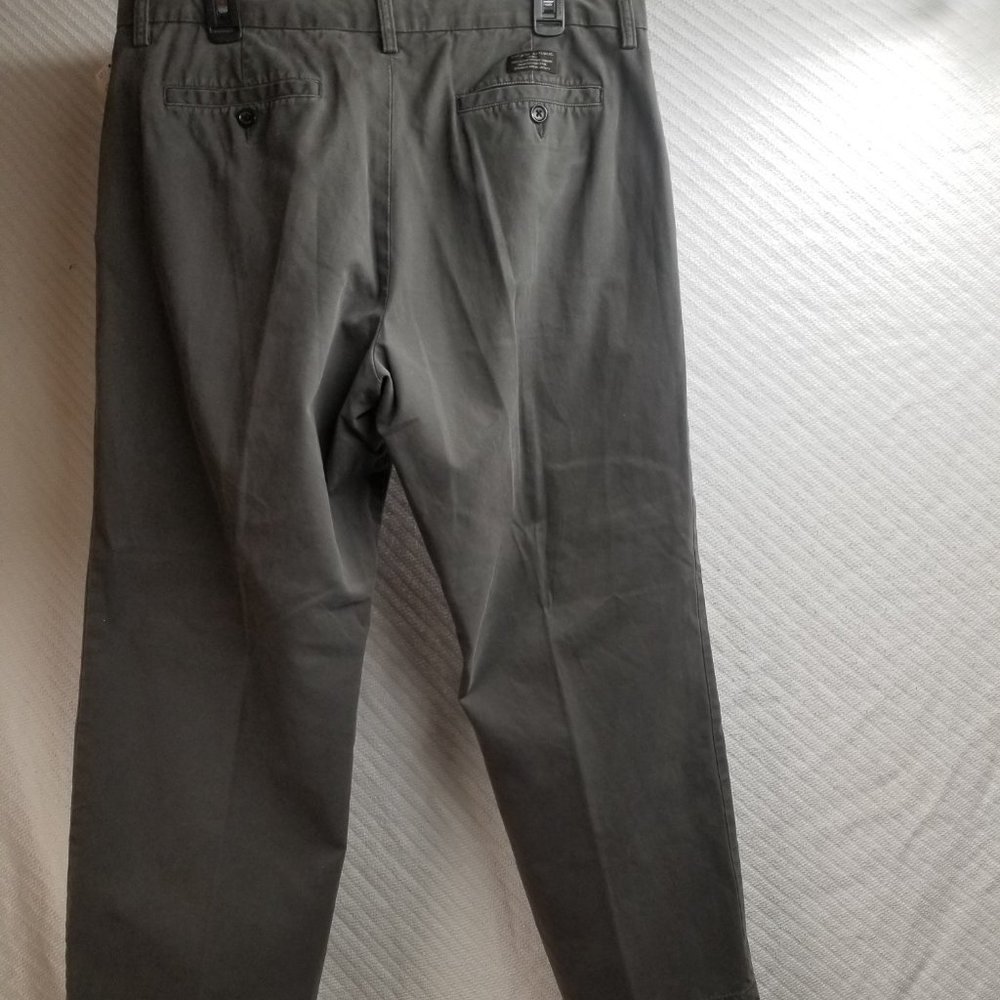 462-463 - Lot of 2 Banana Republic 35W 30L Pants - Picture 5 of 10